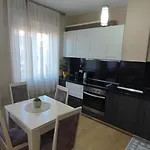 New Bazaar-apartment 1 *