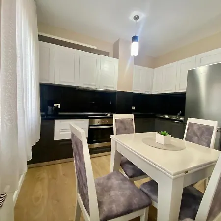 New Bazaar-apartment 1 טיראנה