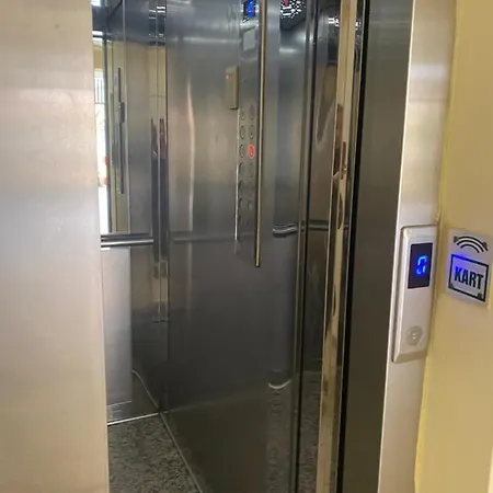 New Bazaar-apartment 1 דירה טיראנה
